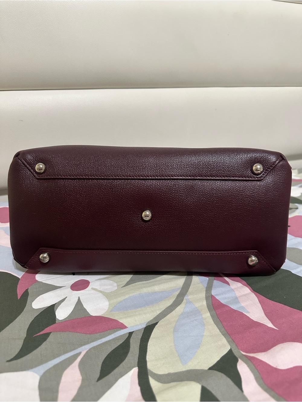 Burberry Banner Tote Bag in Burgundy Leather - Picture 4 of 15